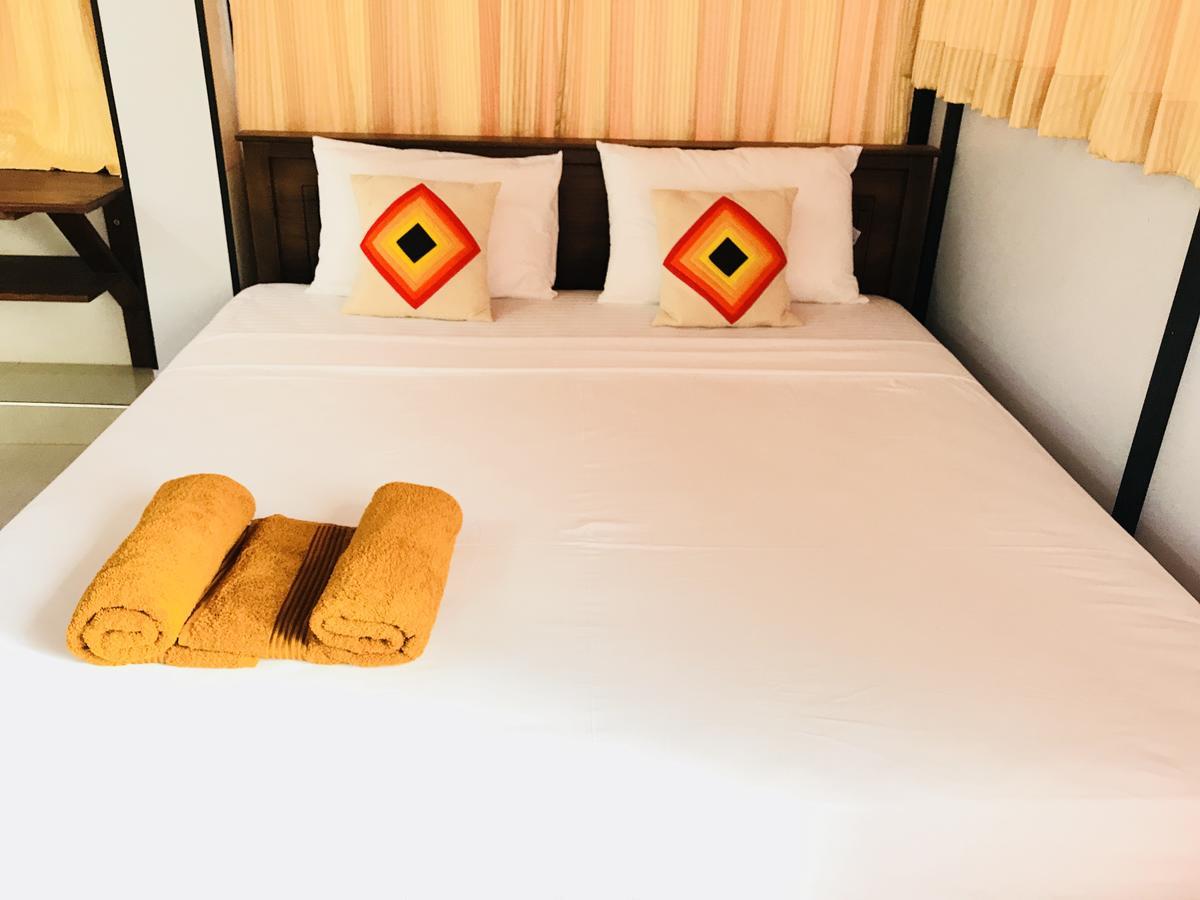 Lake City Resort Anuradhapura Exterior foto
